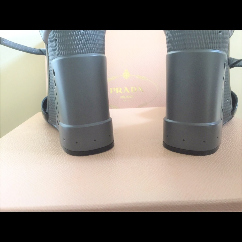 SOLD!! Prada Black/Gray T-Strap Molded Sandal Wedges - Picture 5 of 8